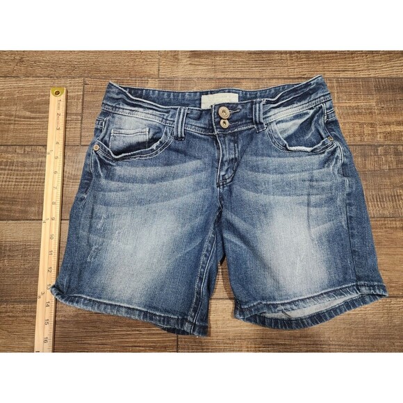 Maurices Bermuda Jean Bermuda Shorts Womens 3/4 Midrise Denim Embroidered - Picture 1 of 6